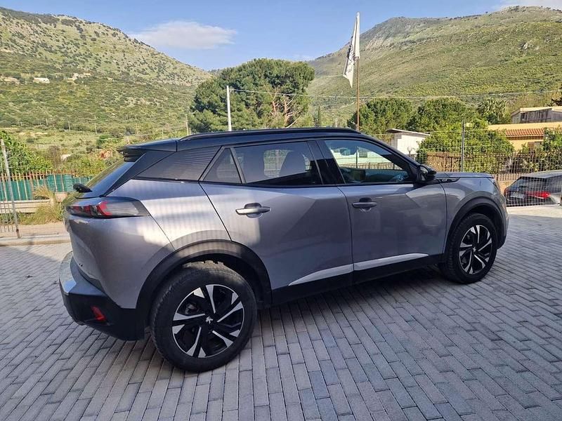 Usata Peugeot 2008 GT 131 CV (96 kW) 2023 Argento SUV