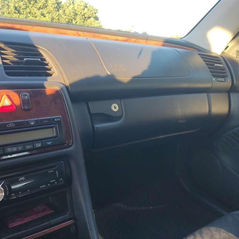 Usata Mercedes CLK200 Elegance 136 CV (100 kW) 1997 Argento Coupé