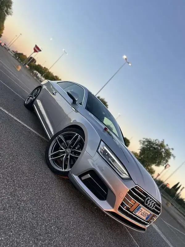Usata Audi A5 Ambiente 190 CV (139 kW) 2017 Grigio Coupé
