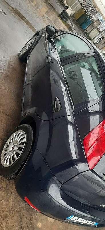 Usata Fiat Punto 86 CV (63 kW) 2015 Blu/azzurro Utilitaria