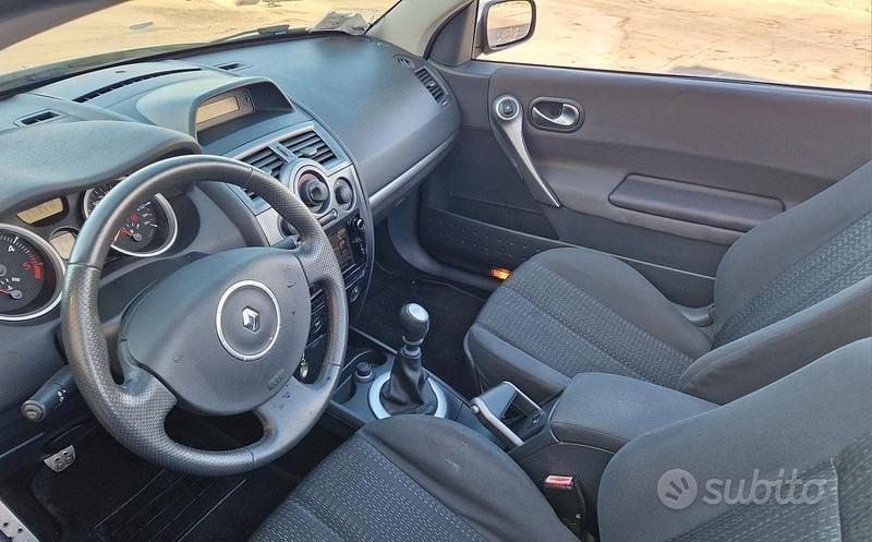 Usata Renault Mégane Cabriolet 130 CV (95 kW) 2006 Cabrio