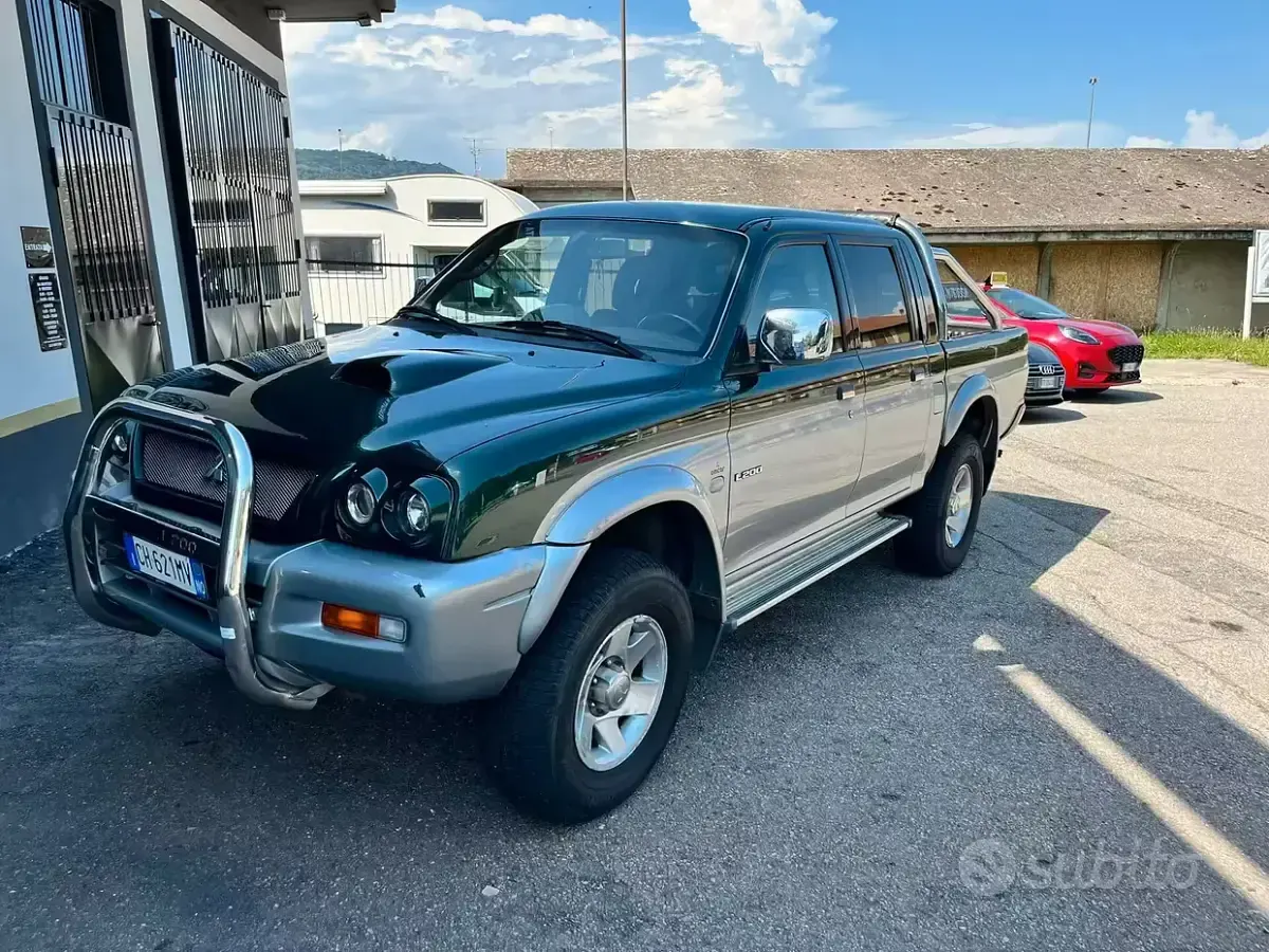Usata Mitsubishi L200 115 CV (84 kW) 2003 Verde Pick-up