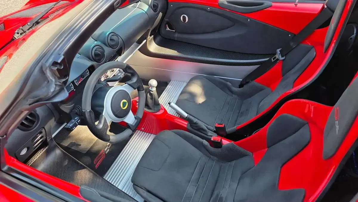 Usata Lotus Elise 220 CV (161 kW) 2015 Rosso Cabrio