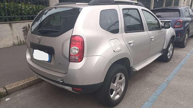 Usata Dacia Duster Lauréate 107 CV (78 kW) 2010 Argento SUV