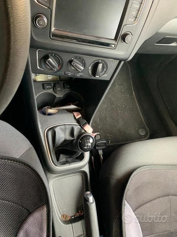 Usata VW Polo 60 CV (44 kW) 2017 Bianco Utilitaria