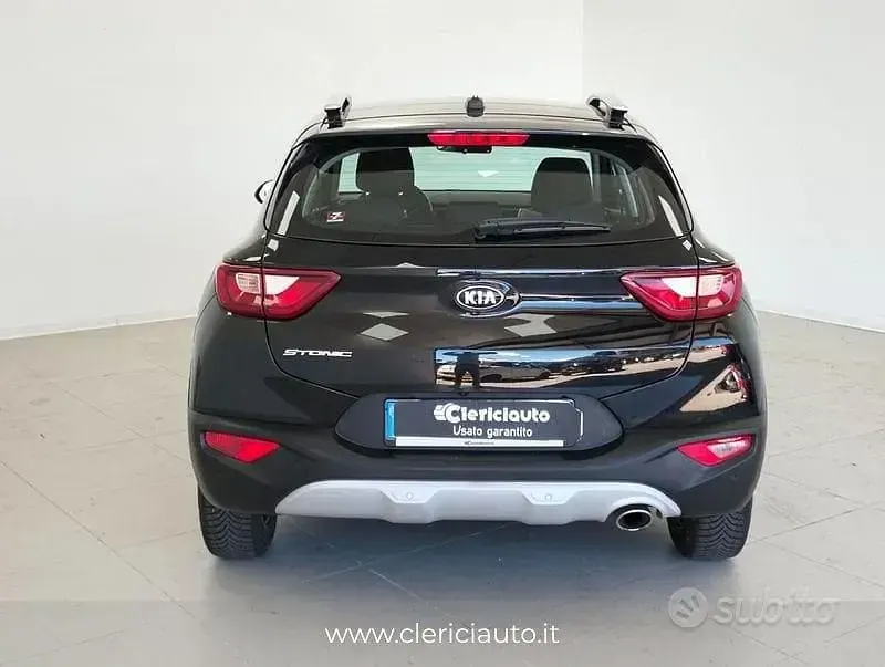 Usata Kia Stonic Style 101 CV (74 kW) 2019 Nero SUV