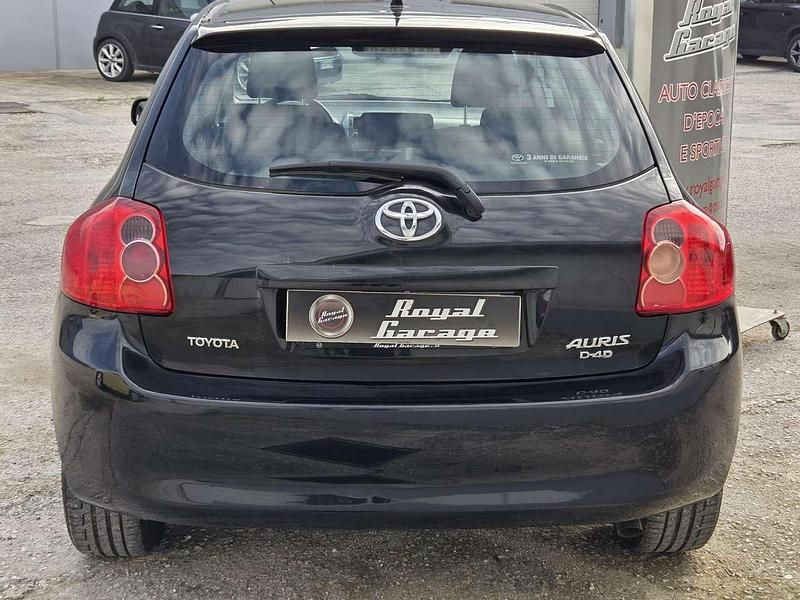 Usata Toyota Auris Sol 126 CV (92 kW) 2010 Nero Utilitaria