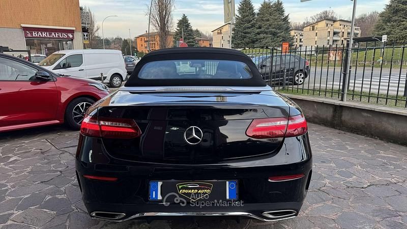 Usata Mercedes E300 AMG 245 CV (180 kW) 2019 Nero Cabrio