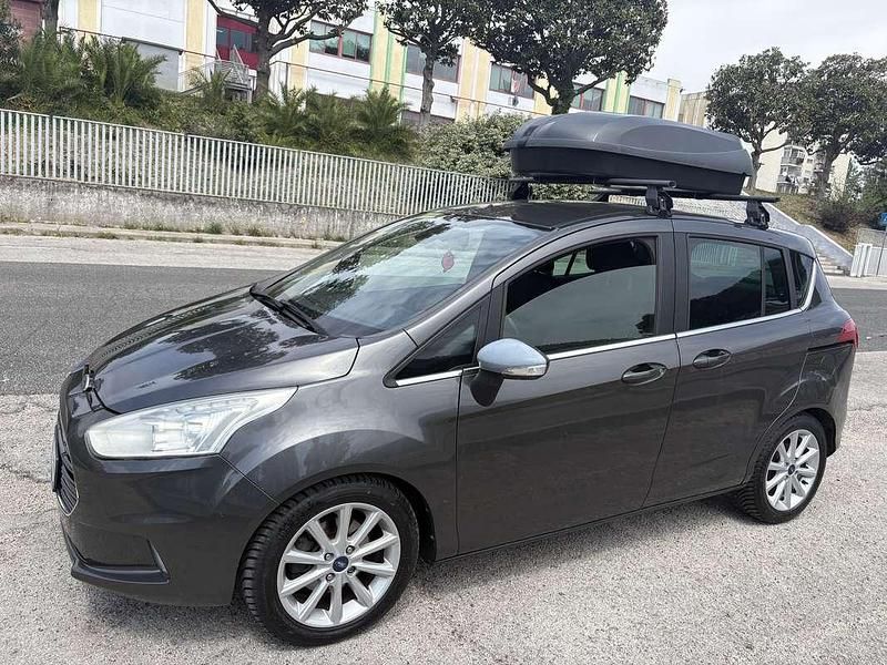 Usata Ford B-MAX Titanium 95 CV (69 kW) 2017 Monovolume