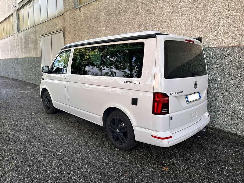 Usata VW California Beach 150 CV (110 kW) 2024 Bianco Furgone