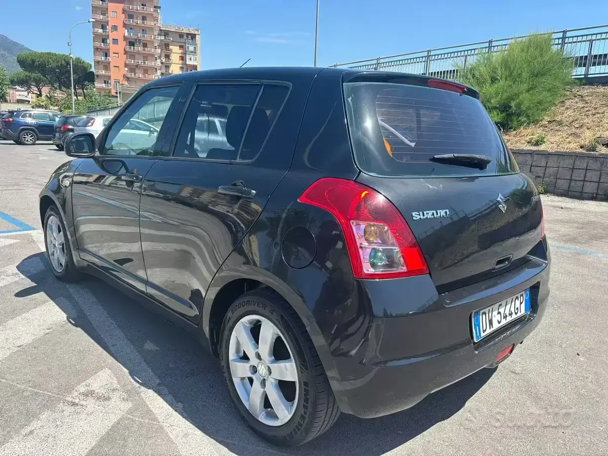 Usata Suzuki Swift 92 CV (67 kW) 2009 Nero Utilitaria