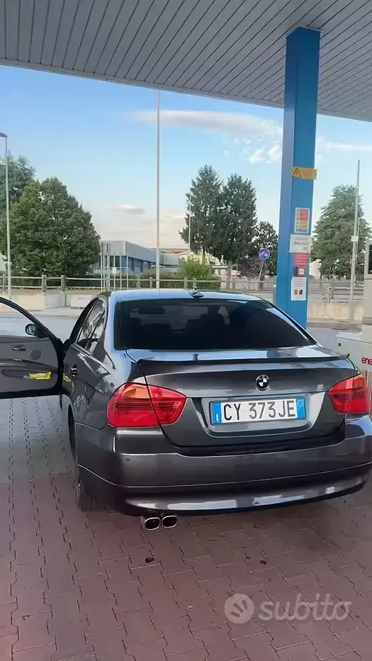 Usata BMW 318 129 CV (94 kW) 2006 Grigio Berlina