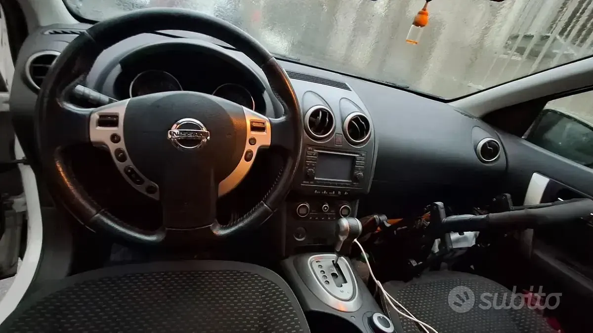 Usata Nissan Qashqai 141 CV (103 kW) 2009 Bianco SUV
