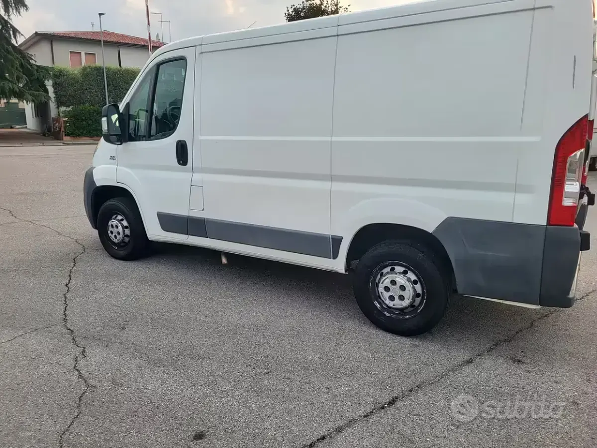 Usata Fiat Ducato 101 CV (74 kW) 2011 Bianco Furgone