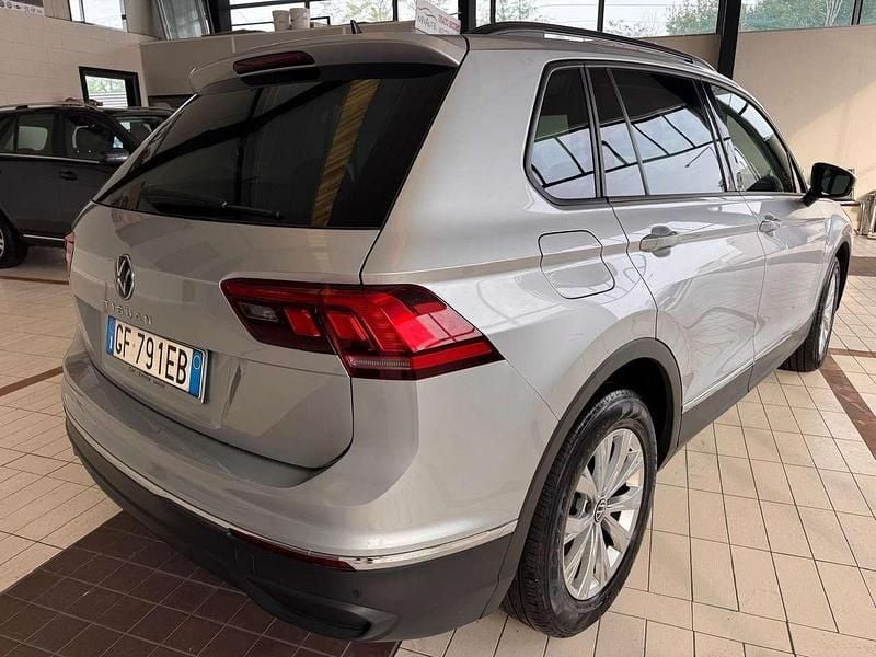 Usata VW Tiguan R-line 150 CV (110 kW) 2021 Grigio SUV