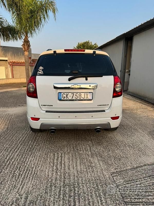 Usata Chevrolet Captiva 150 CV (110 kW) 2008 Bianco SUV