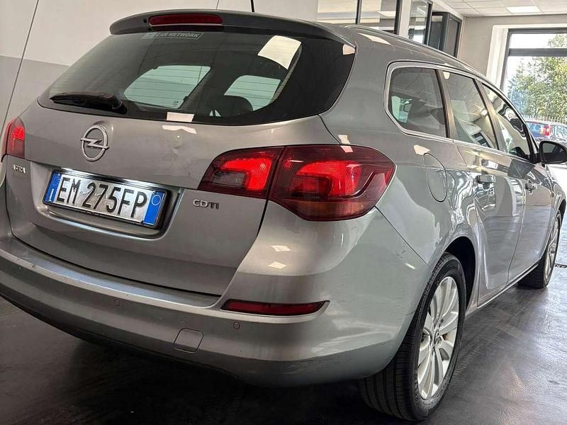 Usata Opel Astra Cosmo 125 CV (91 kW) 2012 Grigio Station wagon