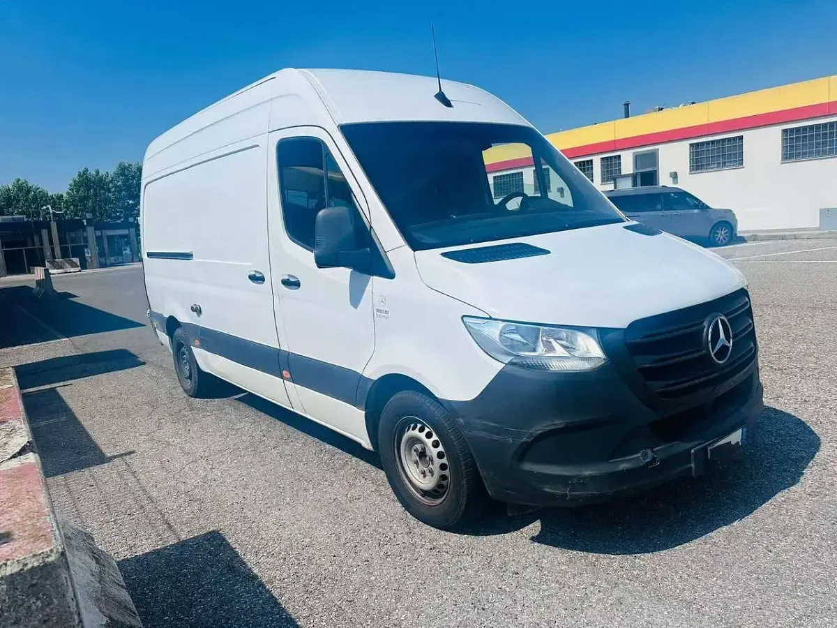 Usata Mercedes Sprinter 114 CV (83 kW) 2022 Bianco Furgone