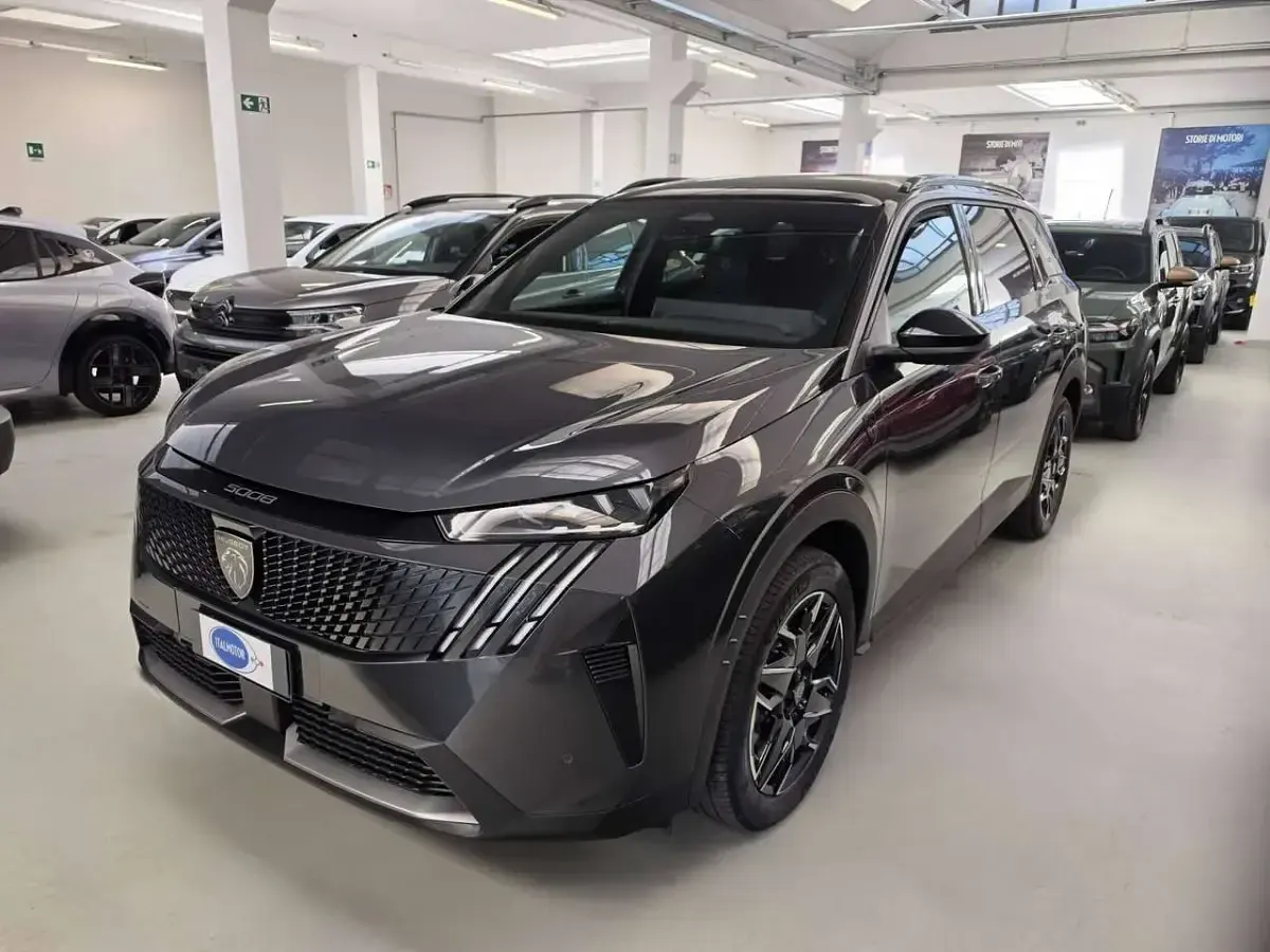Usata Peugeot 5008 GTi 136 CV (100 kW) 2025 Grigio titanio SUV