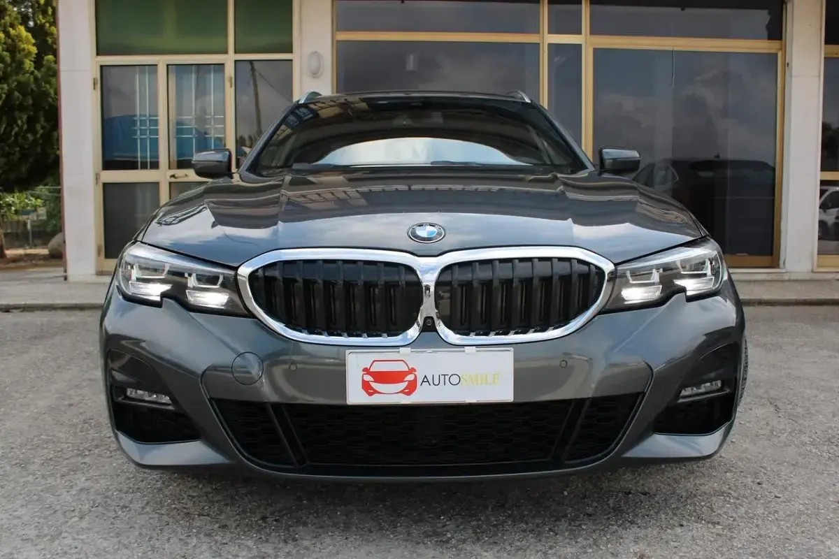 Usata BMW 330e M Sport 285 CV (209 kW) 2021 Grigio Station wagon