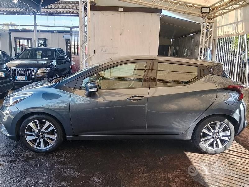Usata Nissan Micra N-Connecta 90 CV (66 kW) 2018 Grigio Berlina