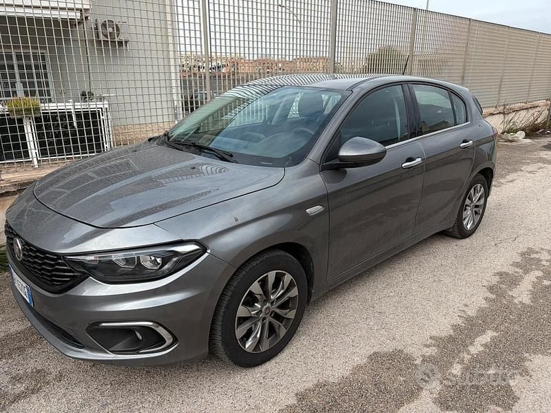 Usata Fiat Tipo 120 CV (88 kW) 2018 Grigio Berlina