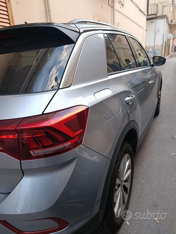 Usata VW T-Roc Edition 150 CV (110 kW) 2024 Grigio SUV