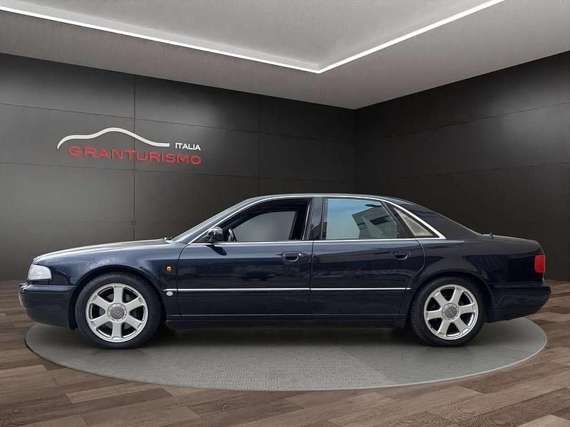 Usata Audi A8 Ambiente 340 CV (250 kW) 1998 Blu/azzurro Berlina