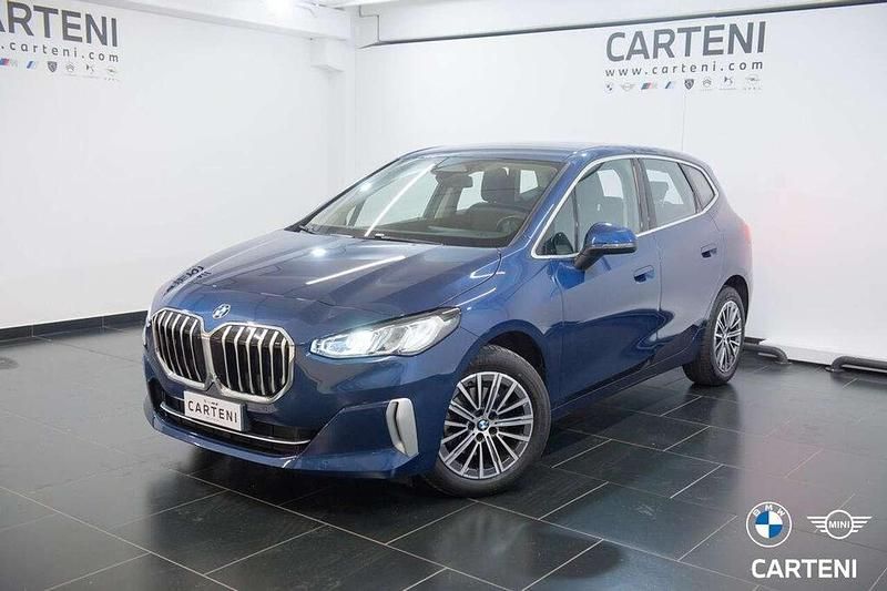 Usata BMW 218 Active Tourer Luxury Line 150 CV (110 kW) 2023 Phytonic blue metallizzato Monovolume