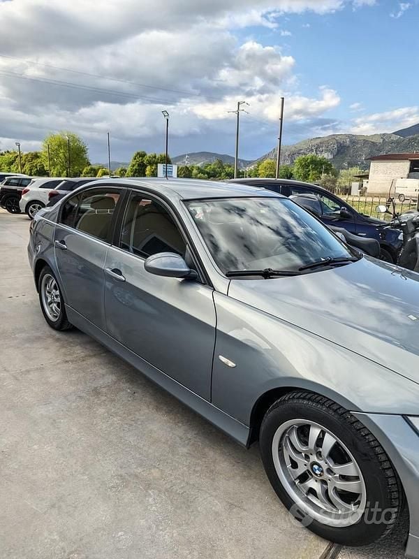 Usata BMW 320 163 CV (119 kW) 2007 Blu Berlina