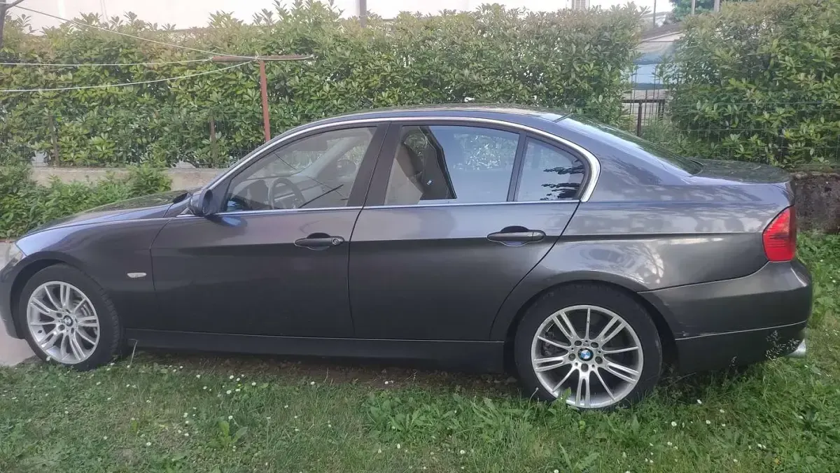 Usata BMW 330 231 CV (169 kW) 2007 Grigio Berlina