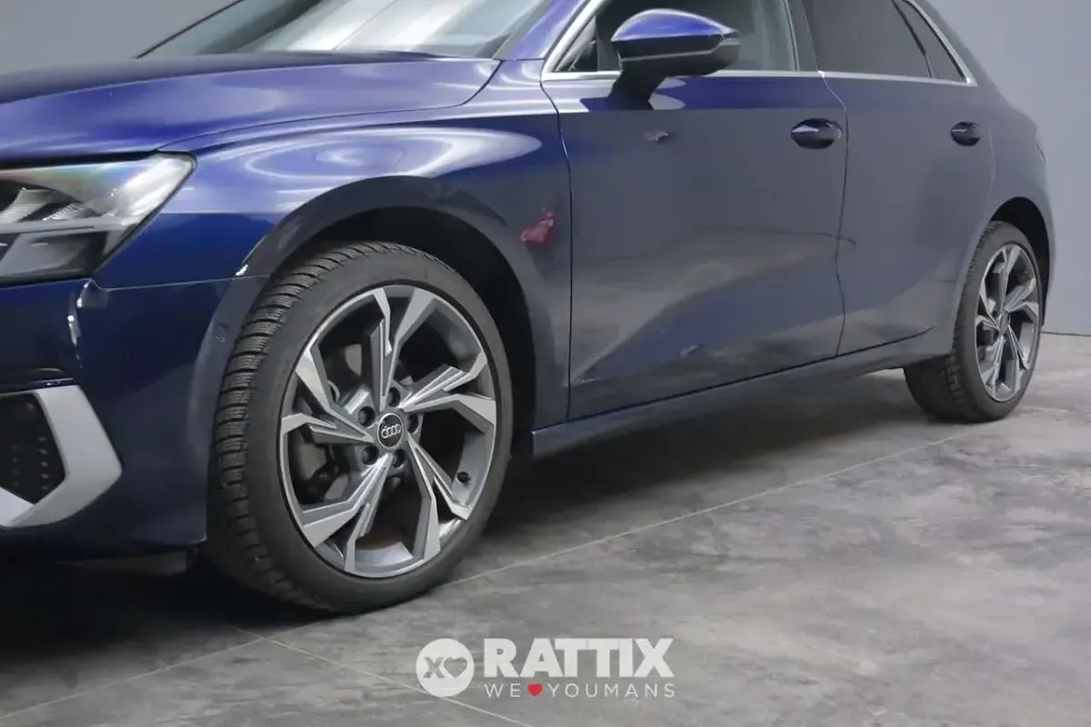 Usata Audi A3 Advanced 116 CV (85 kW) 2023 Blu navarra Berlina