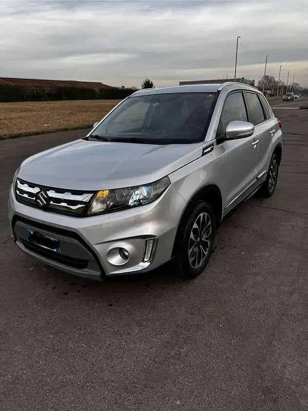 Second-hand Suzuki Vitara 120 CP (88 kW) 2015 SUV