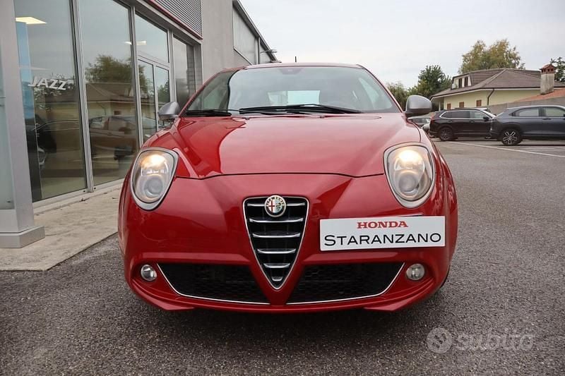 Rosso Usata 2014 Alfa Romeo MiTo Progression Due volumi | 5900 € (Buon prezzo) - Immagine 1/4
