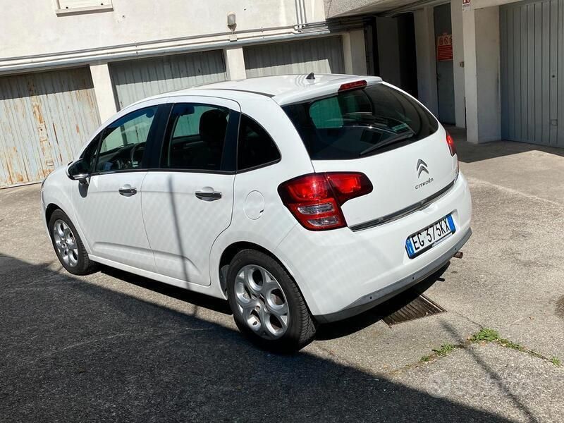 Używany Citroën C3 Exclusive 95 KM (69 kW) 2011 Biały Hatchback