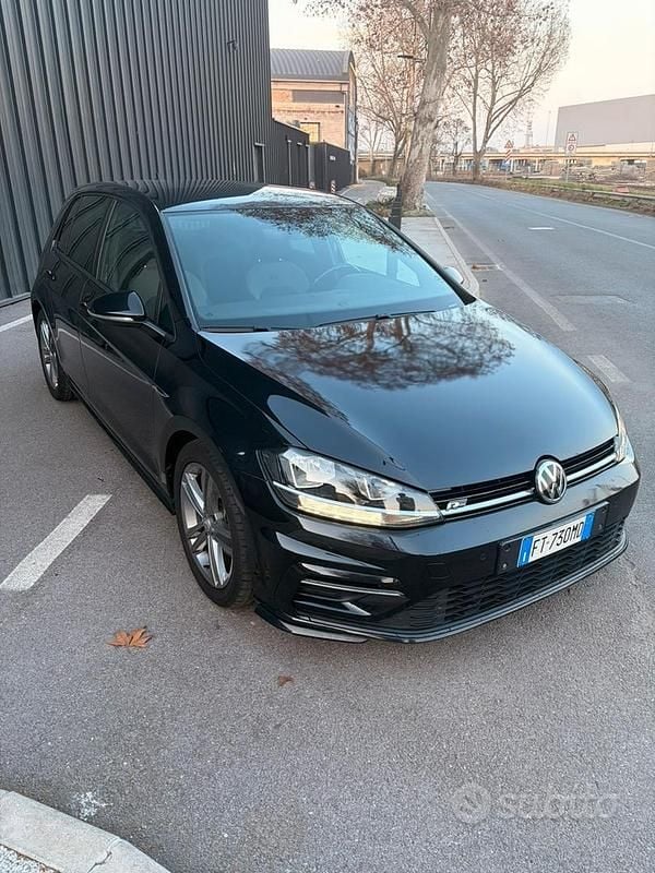 Usata VW Golf VII R-line 116 CV (85 kW) 2019 Nero Berlina
