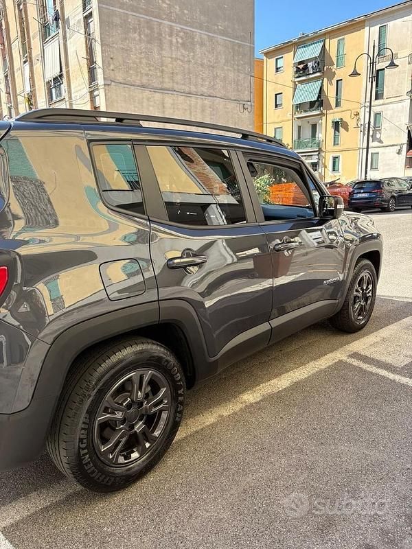 Usata Jeep Renegade 120 CV (88 kW) 2022 Grigio SUV