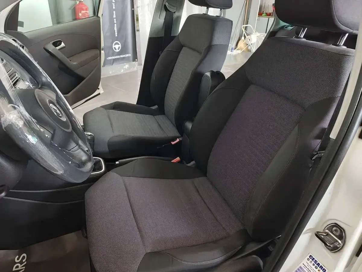 Usata VW Polo Comfortline 69 CV (50 kW) 2010 Bianca Utilitaria