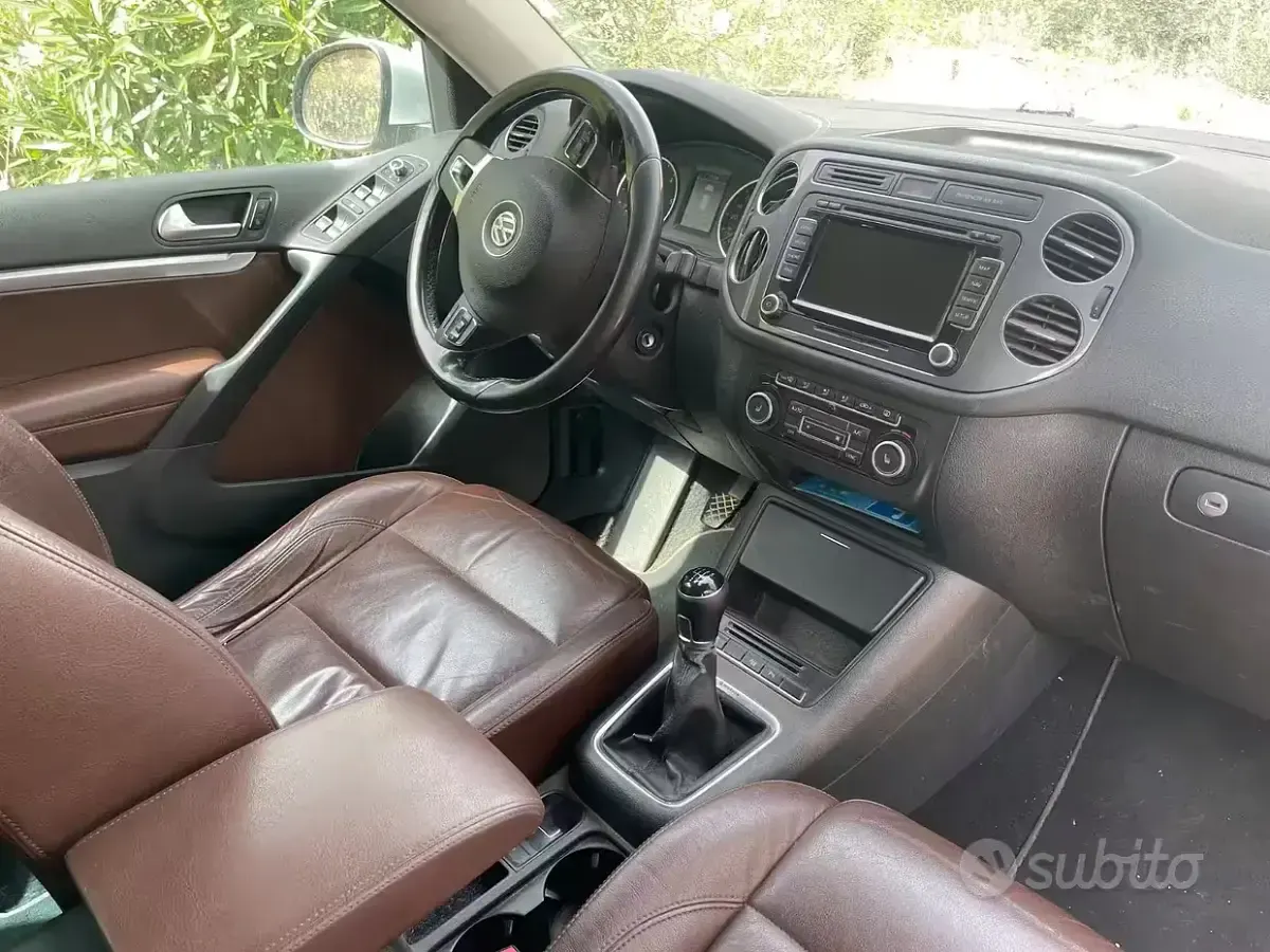 Usata VW Tiguan 140 CV (102 kW) 2012 Grigio SUV