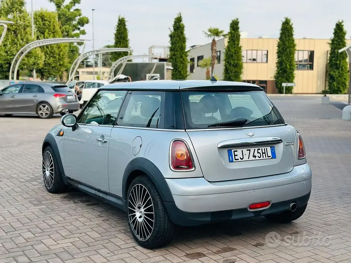 Usata Mini Cooper 122 CV (89 kW) 2011 Utilitaria