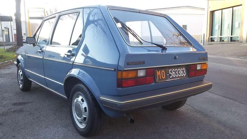 Usado VW Golf III 50 CV (36 kW) 1992 Azul Utilitario