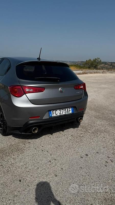 Usata Alfa Romeo Giulietta 120 CV (88 kW) 2016 Grigio Utilitaria