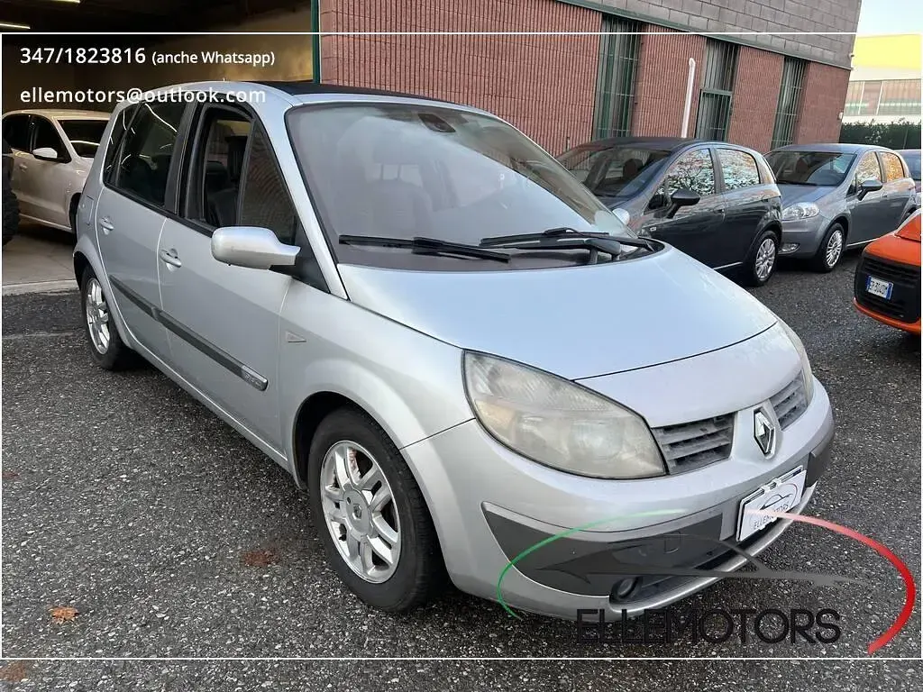 Usata Renault Scénic 119 CV (87 kW) 2005 Argento Monovolume