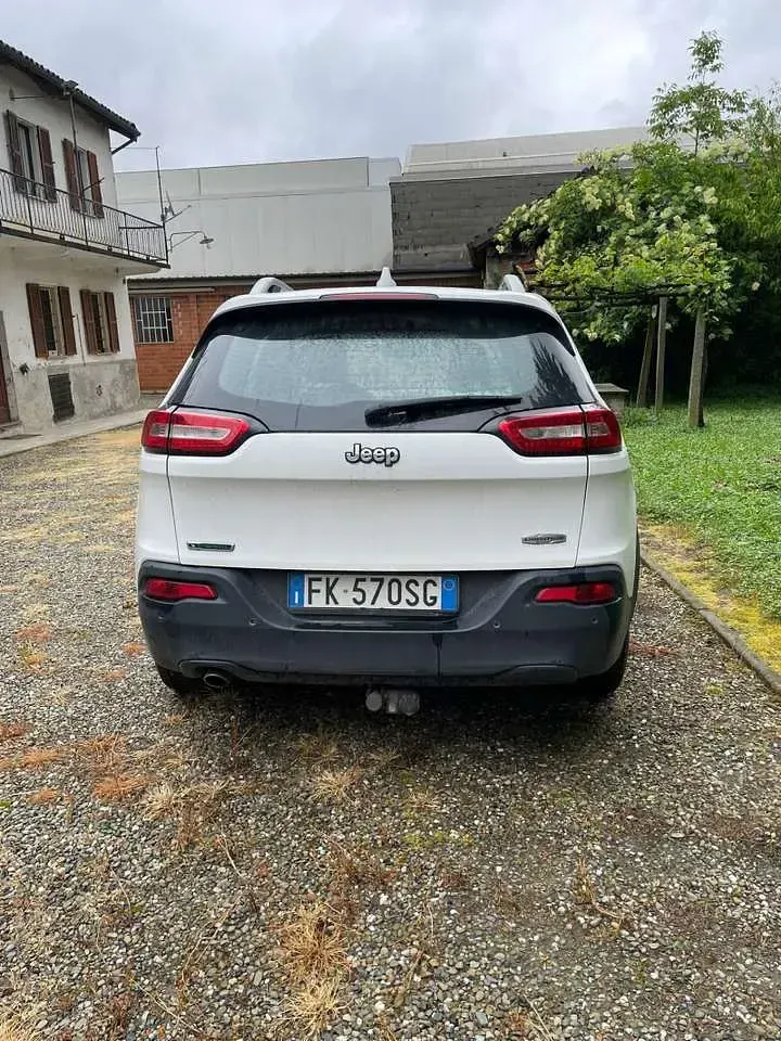 Usata Jeep Cherokee Longitude 140 CV (102 kW) 2016 Bianco SUV
