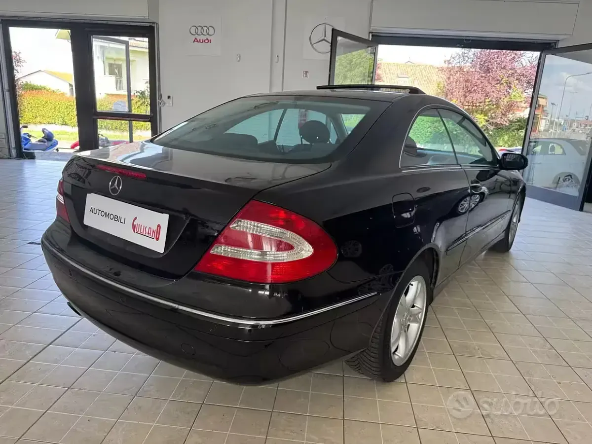 Usata Mercedes CLK240 Avantgarde 170 CV (125 kW) 2002 Nero Coupé