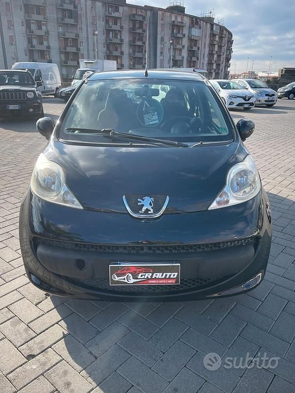 Nero Usata 2006 Peugeot 107 Due volumi | 3700 € (Molto cara) - Immagine 1/4