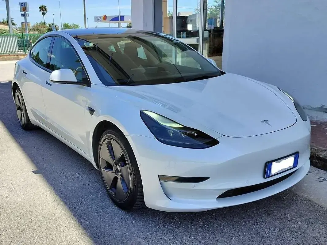 Usata Tesla Model 3 Long Range AWD 152 kW (208 CV) 2021 Bianco Berlina