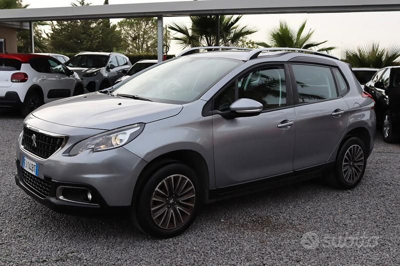 Usata Peugeot 2008 Access 82 CV (60 kW) 2017 Grigio SUV