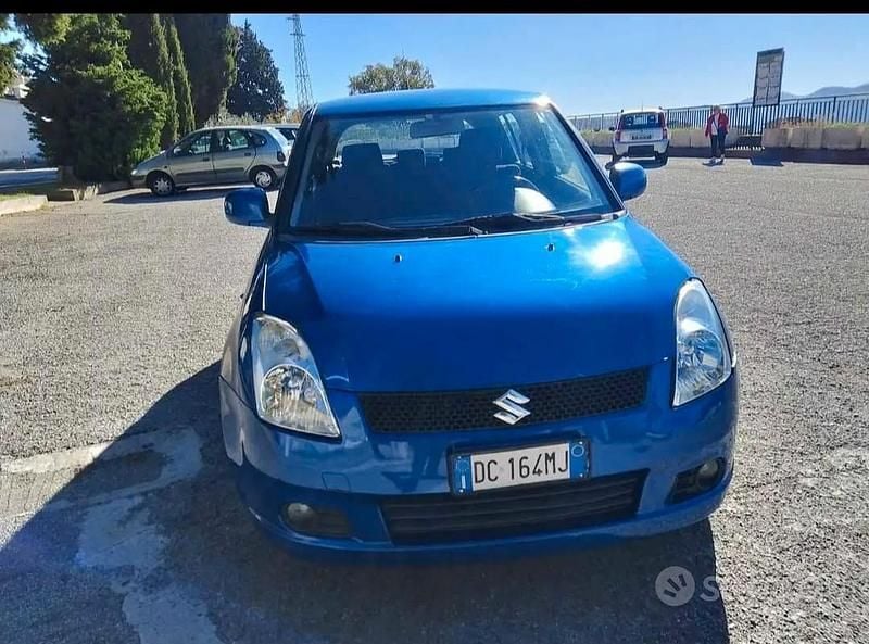 Usata Suzuki Swift 92 CV (67 kW) 2006 Blu Utilitaria