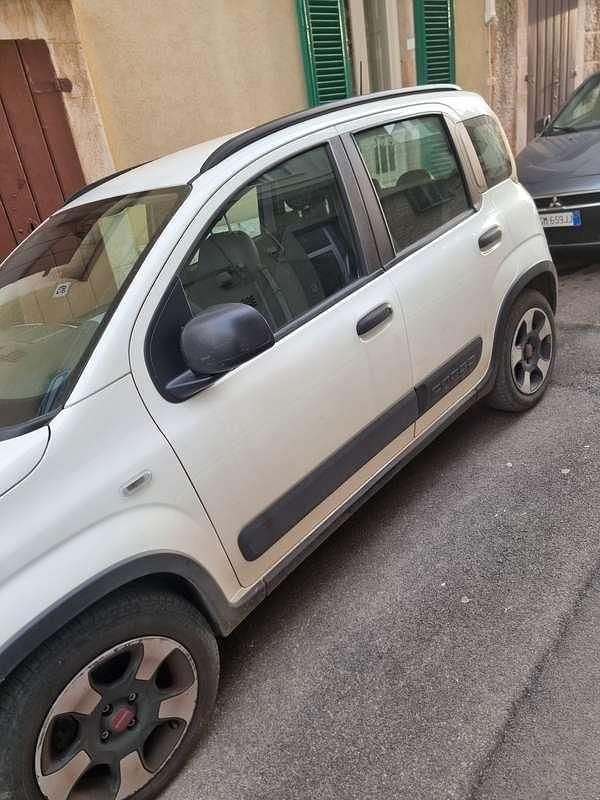 Usata Fiat Panda Cross Cross 69 CV (50 kW) 2022 Bianco Utilitaria